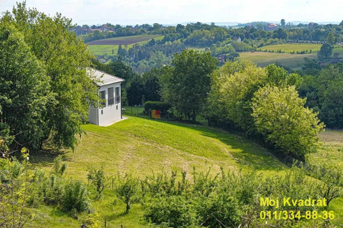 Beograd Sopot  uknjizeni kuće 490000 evra 
