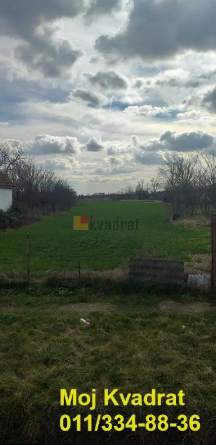  uknjizeni plac Okolina - 202000 evra 