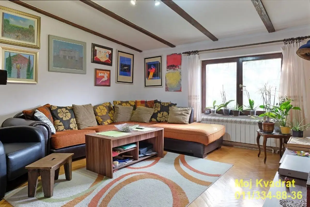 Beograd Palilula  uknjizeni Šestosoban stanovi 278000 evra 