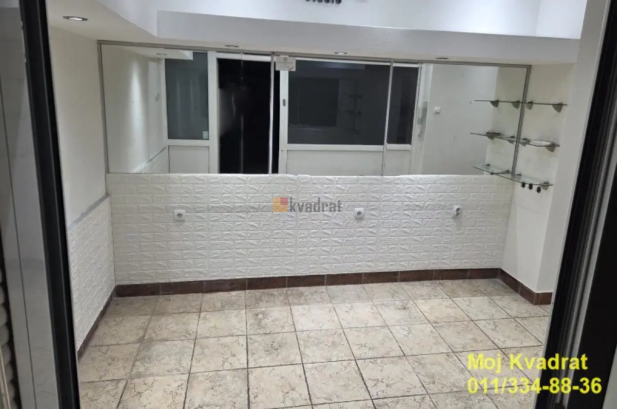  uknjizeni poslovni prostor Vračar Crveni krst 48000 evra 