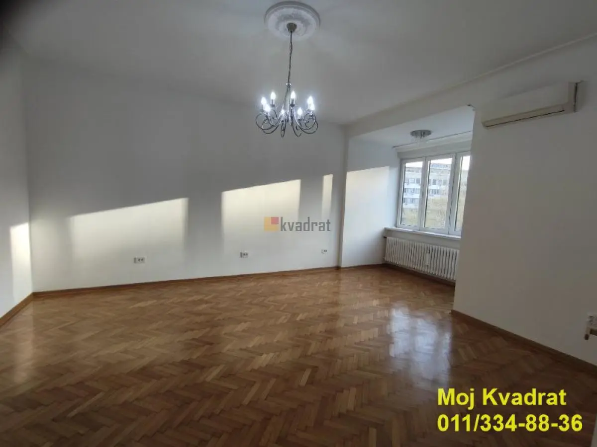  uknjizeni Troiposoban stanovi Stari Grad Centar i Terazije 2000 evra 