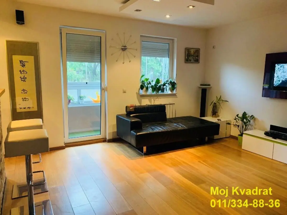 Beograd Zvezdara  uknjizeni Trosoban stanovi 204000 evra 