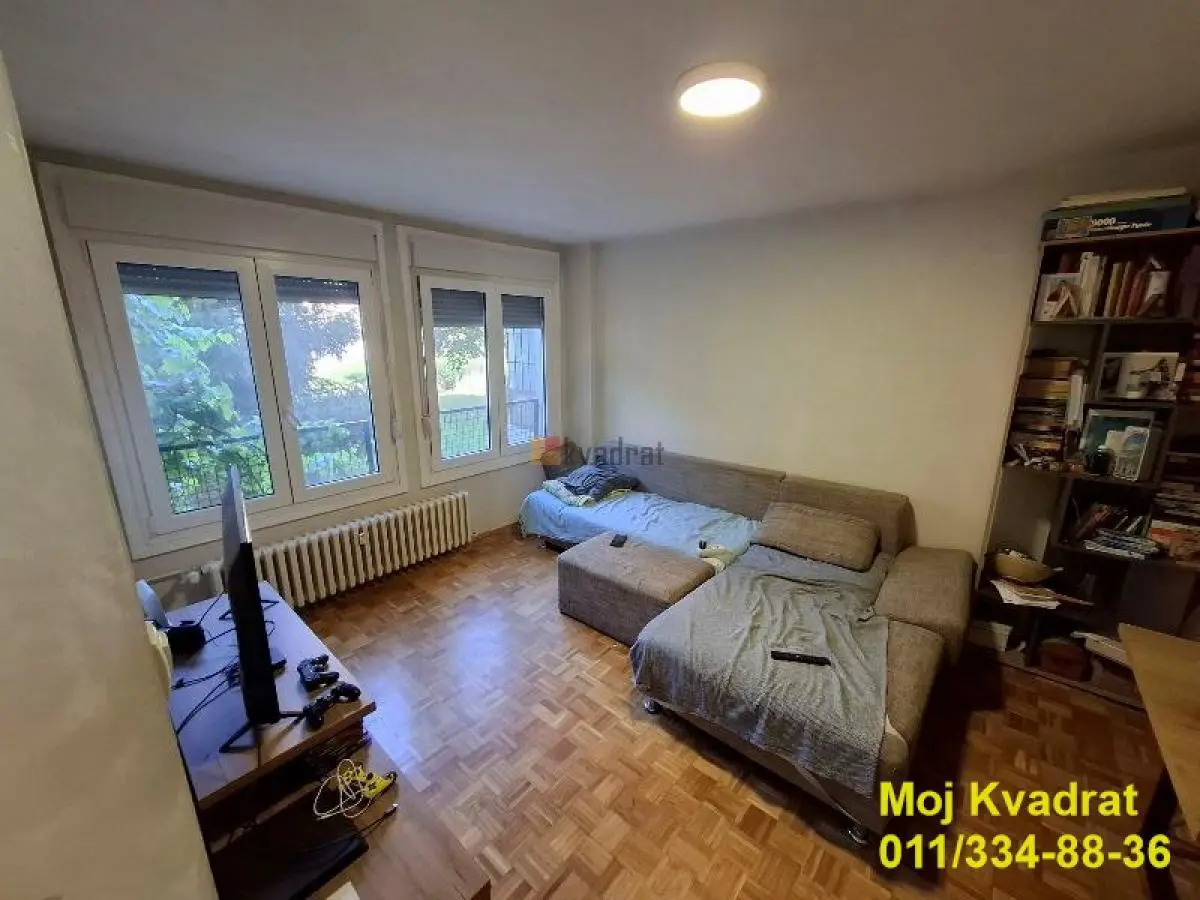  uknjizeni Troiposoban stanovi Novi Beograd Genex (blok 37 i 38) 255000 evra 