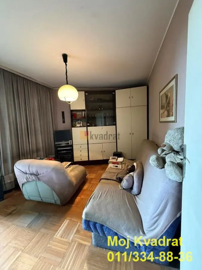 stanovi Beograd Konjarnik (Voždovački deo) Glasinačka  uknjizeni Trosoban 