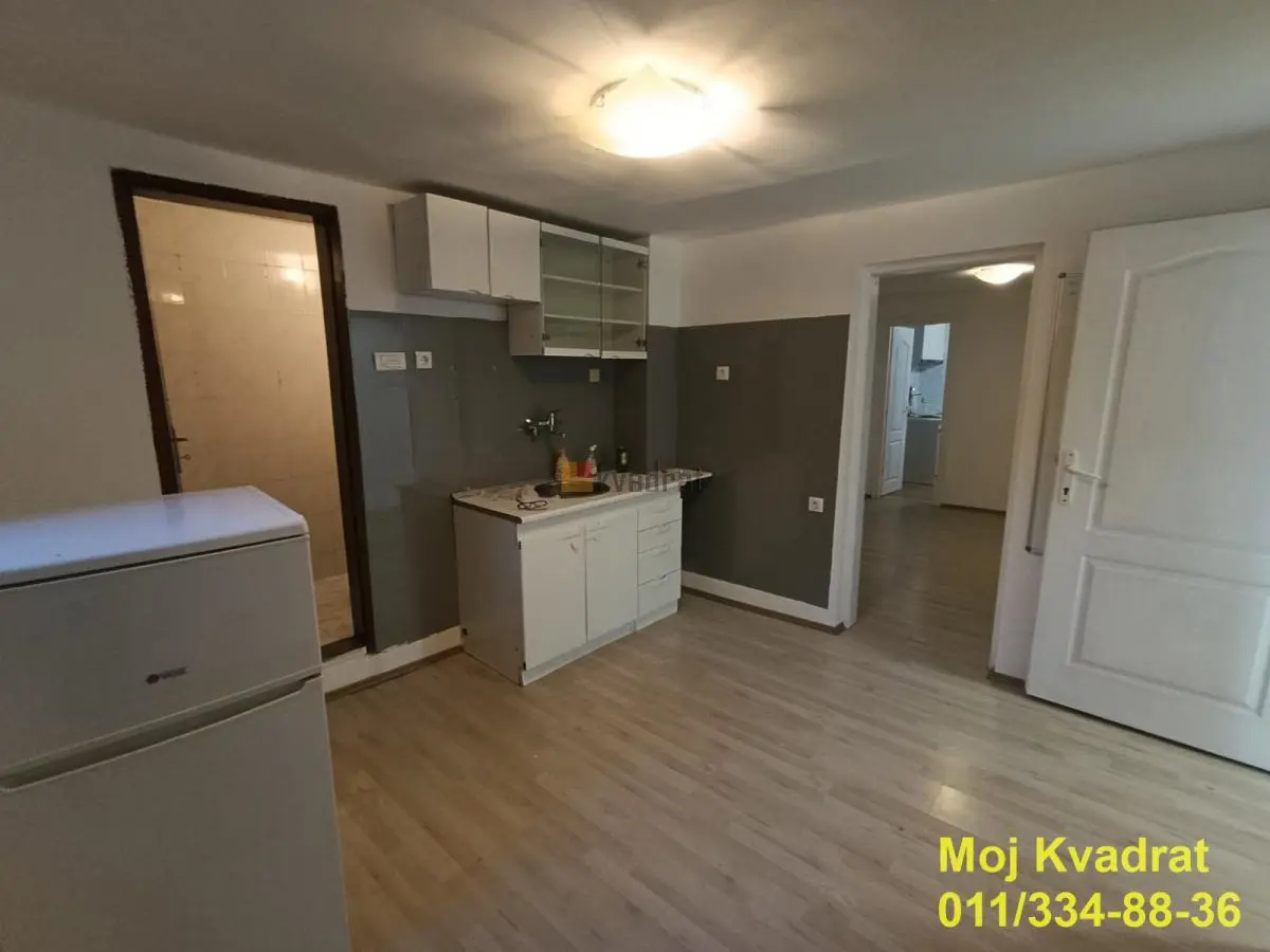 kuće Zvezdara Olimp 550 evra 