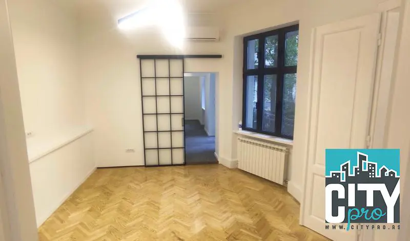Beograd Stari Grad poslovni prostor 1200 evra 