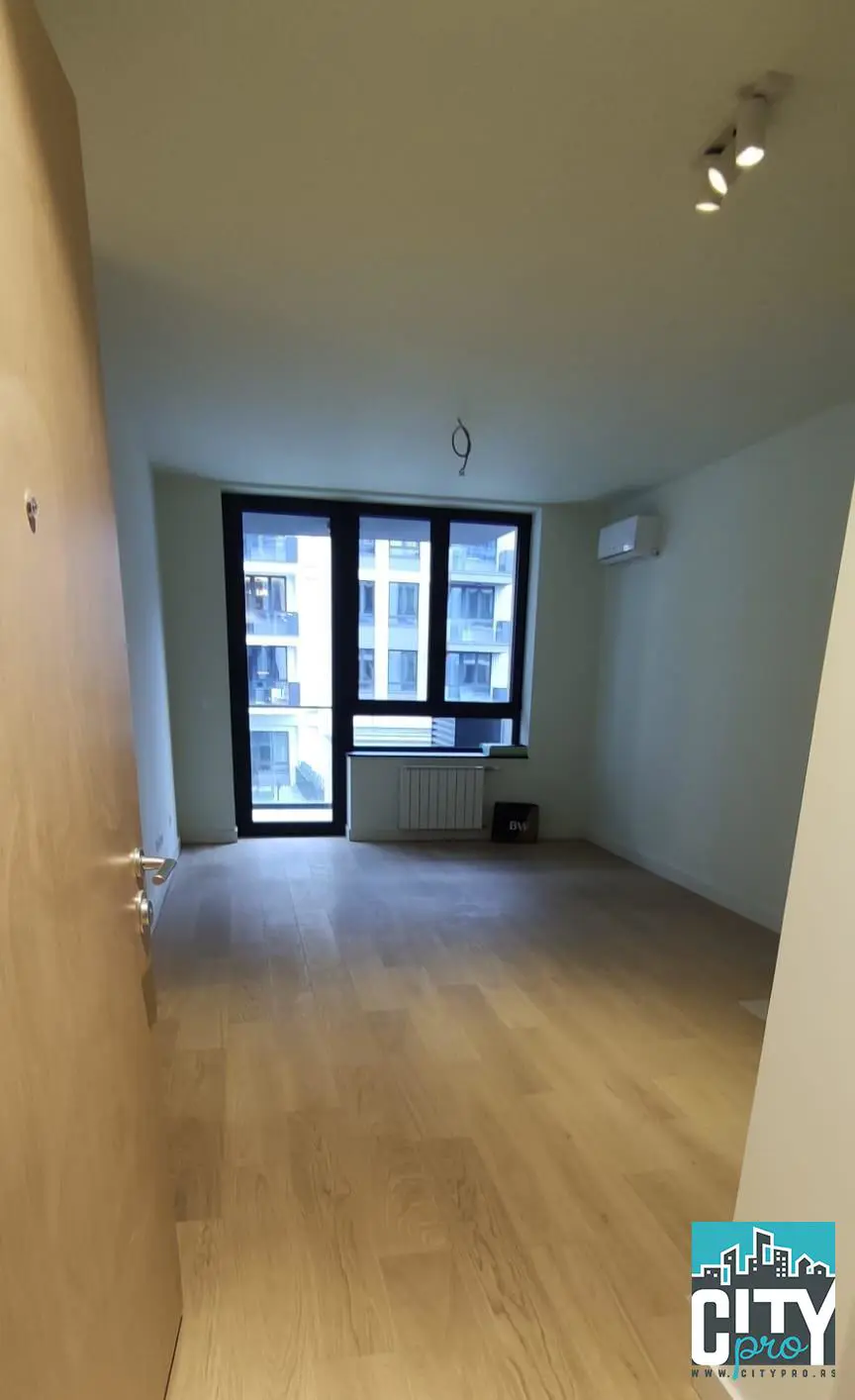 Trosoban stanovi Savski venac Beograd na vodi 319900 evra 