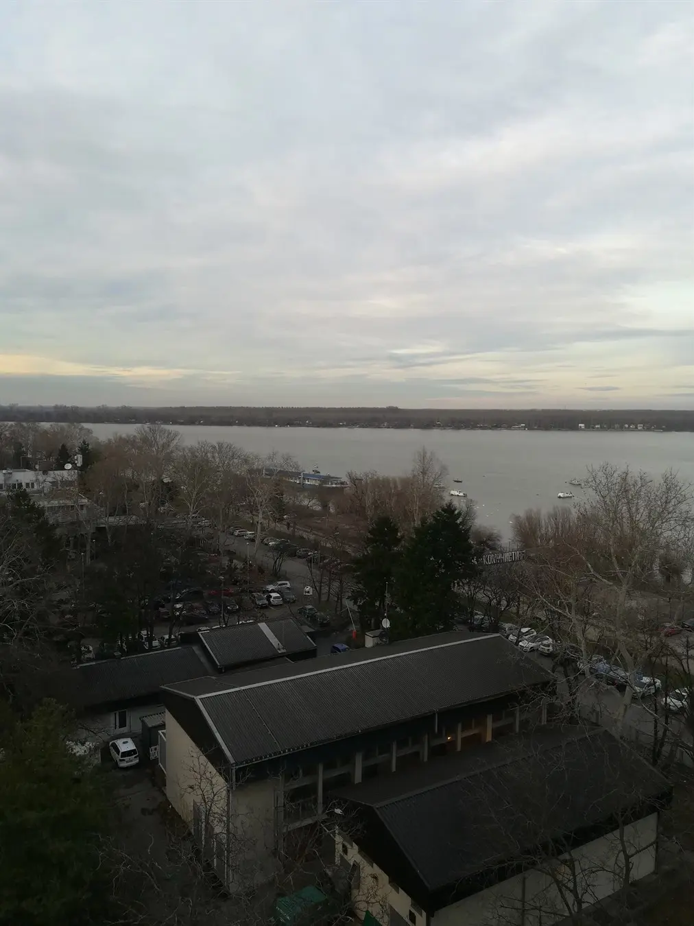 stanovi Beograd Kej oslobođenja  uknjizeni Četvorosoban 