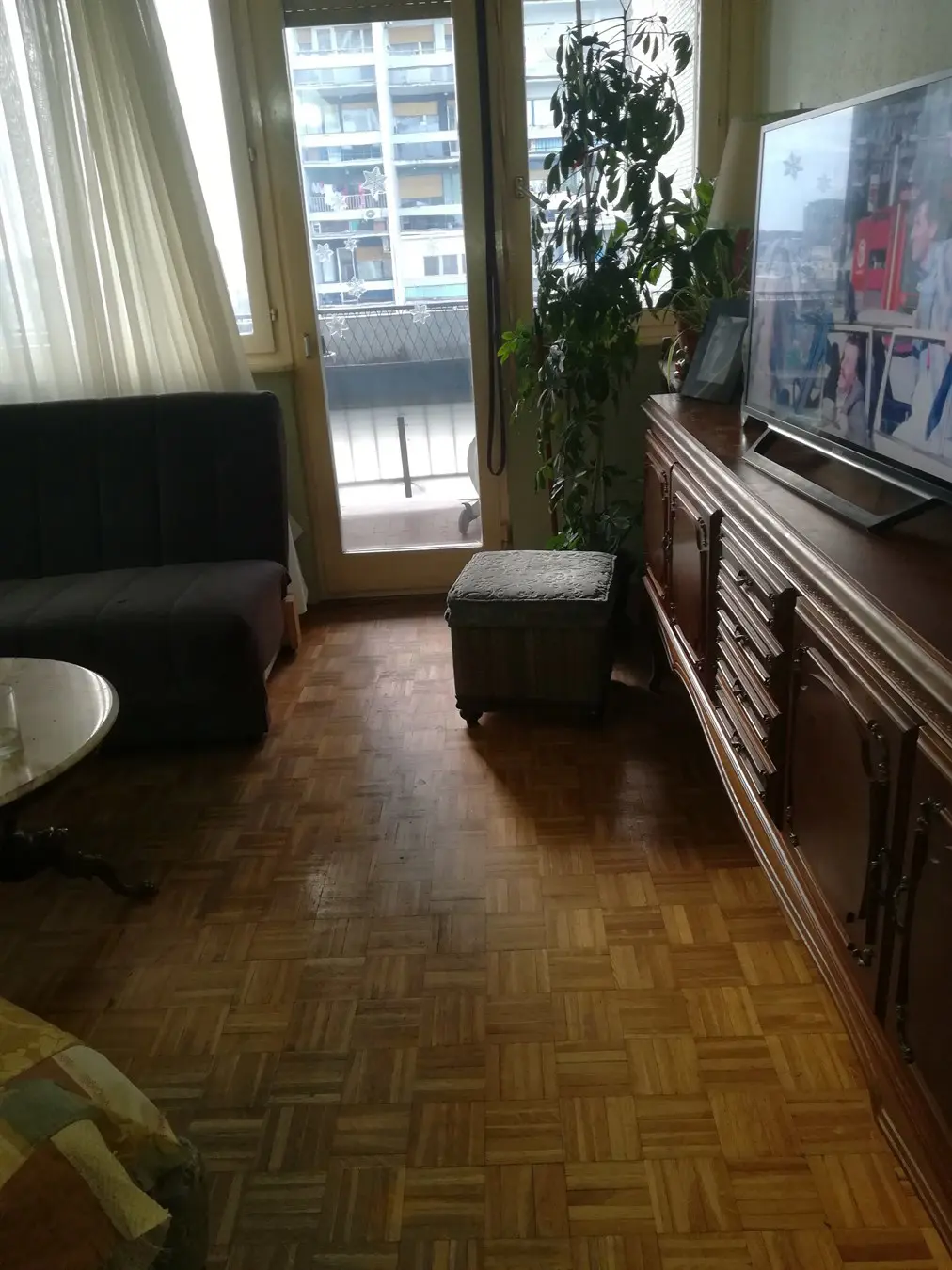  uknjizeni Četvorosoban stanovi Zemun Karadjordjerv trg 349999 evra 