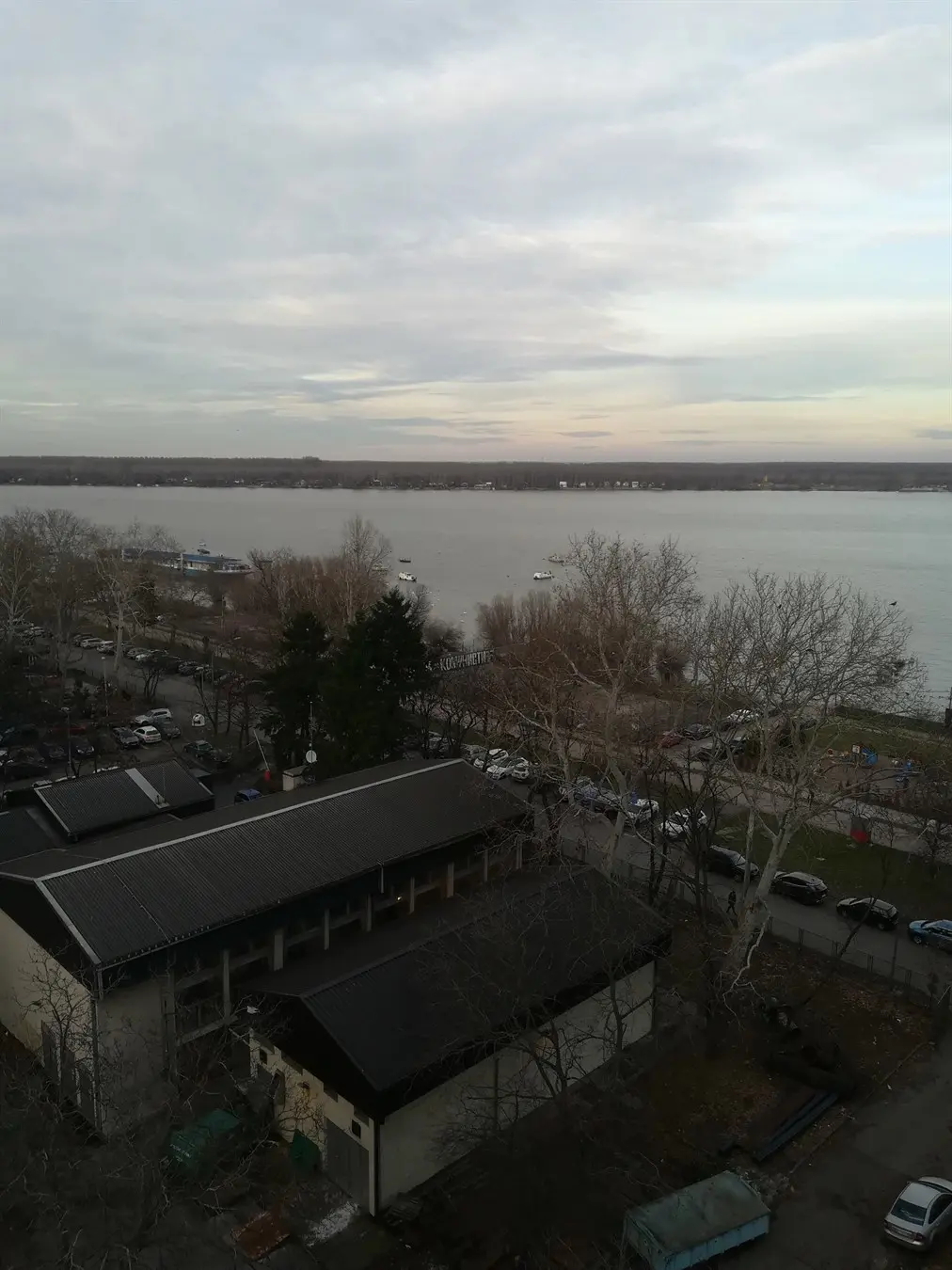stanovi Beograd Kej  oslobođenja  uknjizeni Četvorosoban 