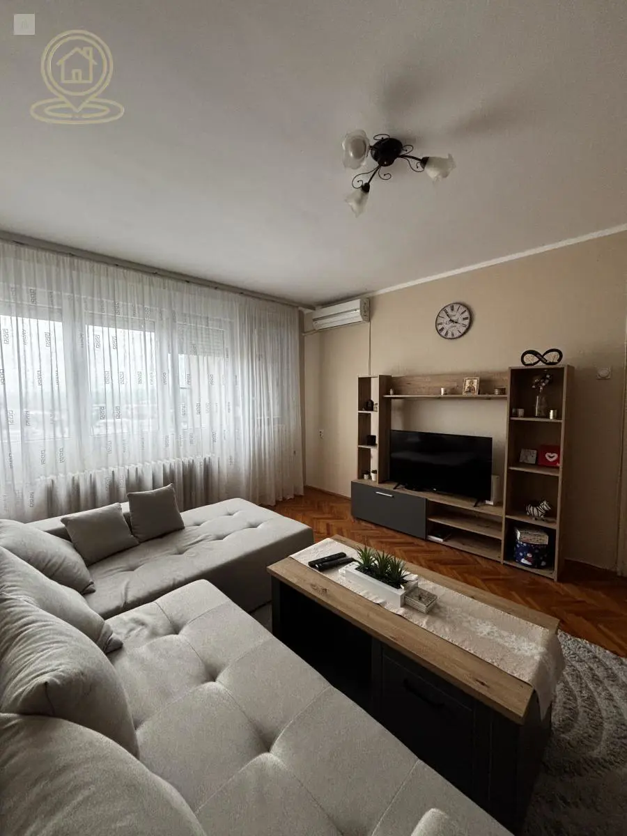 Jednoiposoban stanovi Centar - 370 evra 