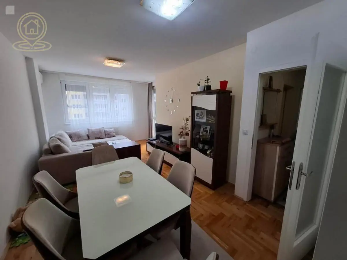 Trosoban stanovi Mediana - 430 evra 