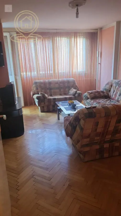  uknjizeni Trosoban stanovi Mediana - 350 evra 