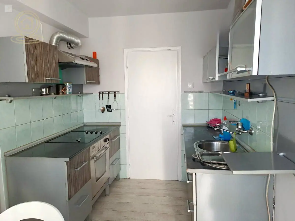 Niš Bulevar zona I Dvosoban stanovi 300 evra 