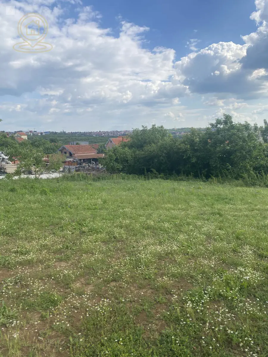 Beograd Zvezdara  uknjizeni plac 600000 evra 