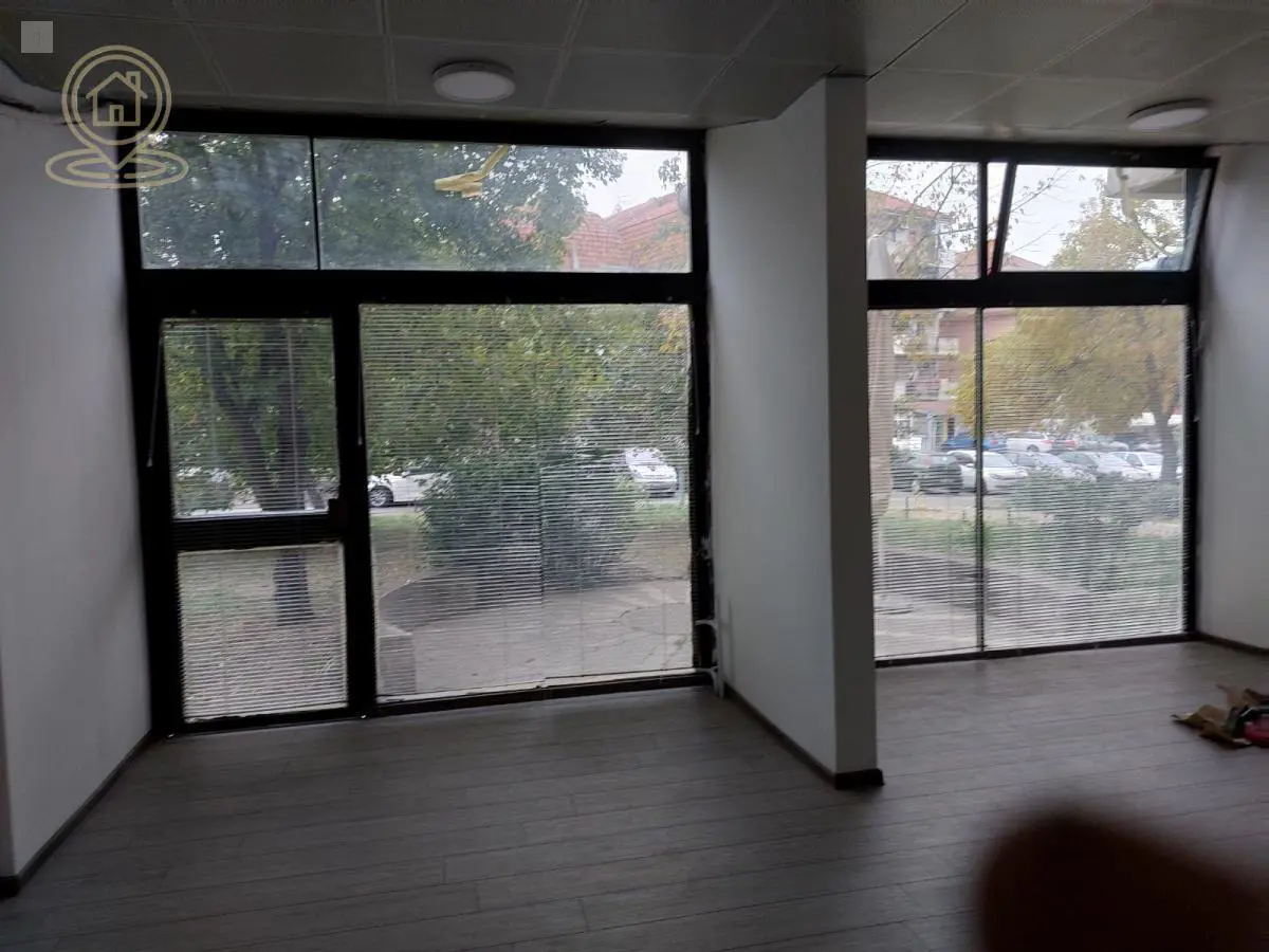poslovni prostor Čukarica Žarkovo 400 evra 