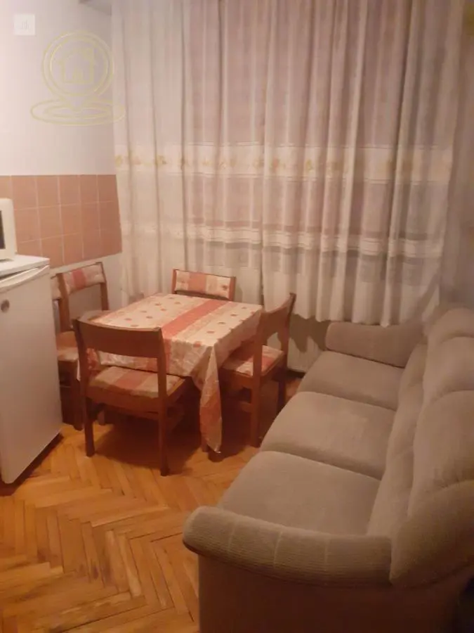 Jednoiposoban stanovi Palilula - 250 evra 