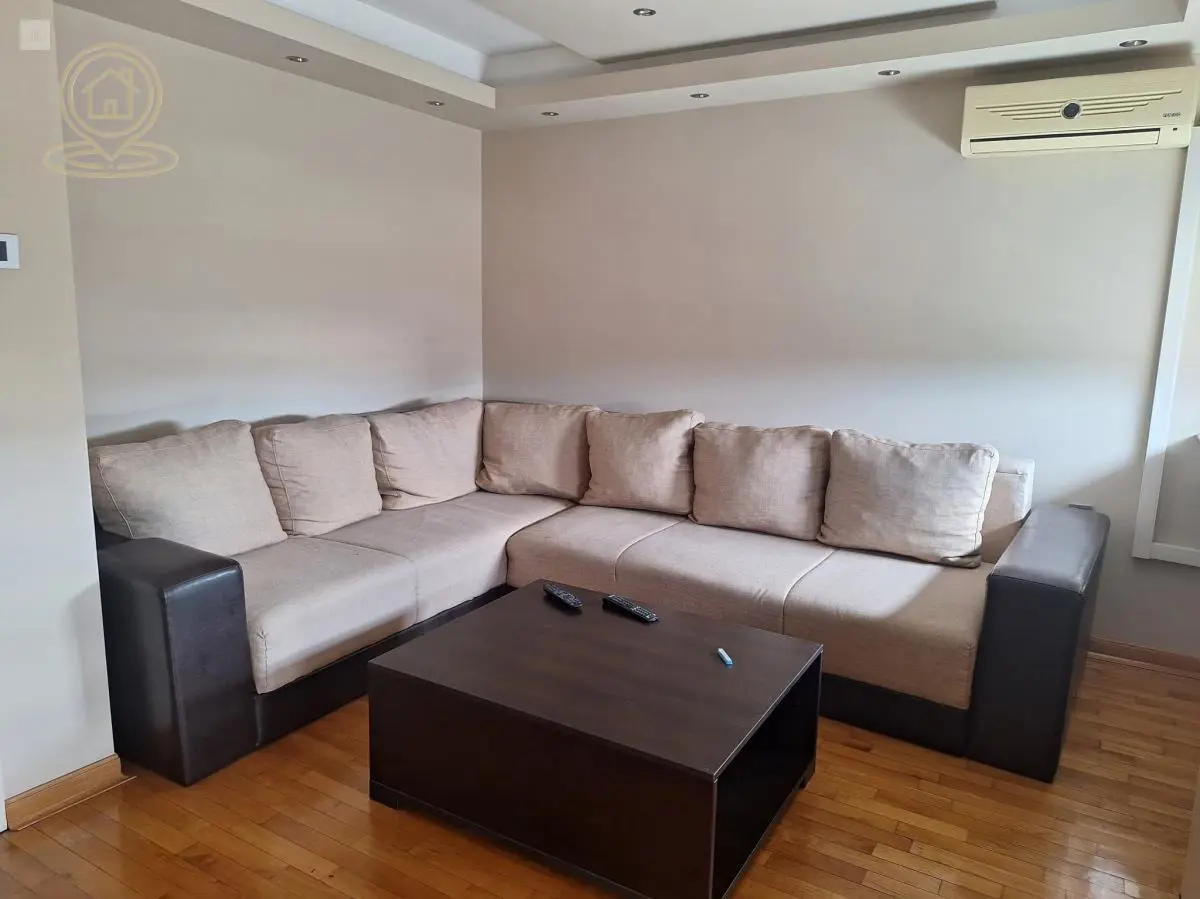 Niš Centar Dvosoban stanovi 400 evra 