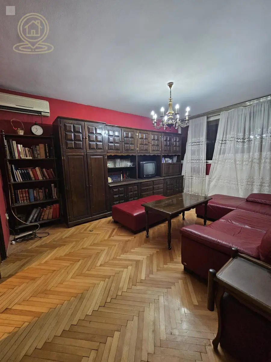 stanovi Kragujevac  uknjizeni Trosoban 