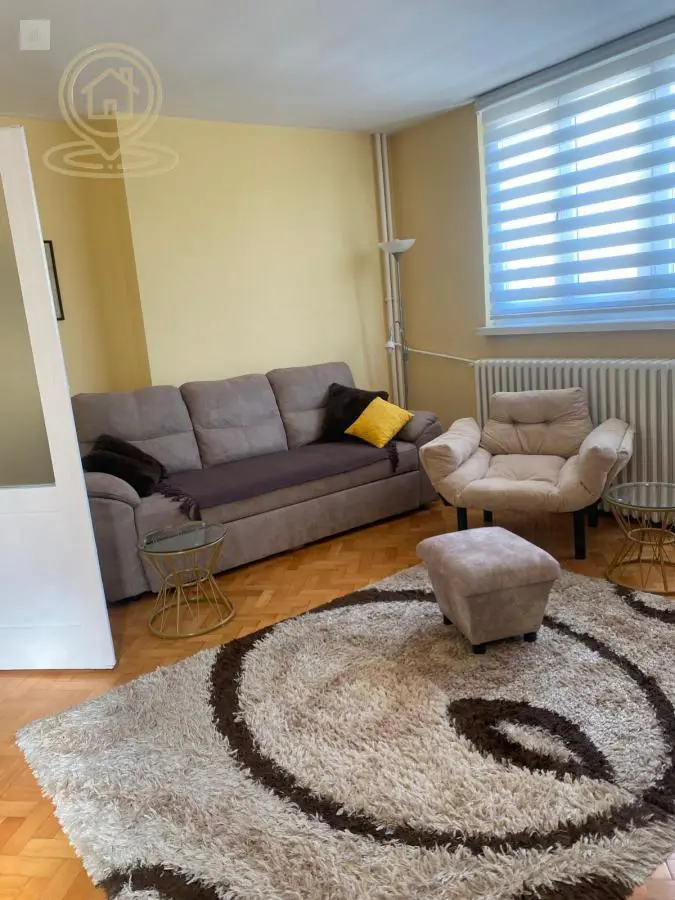 Jednoiposoban stanovi Centar - 390 evra 