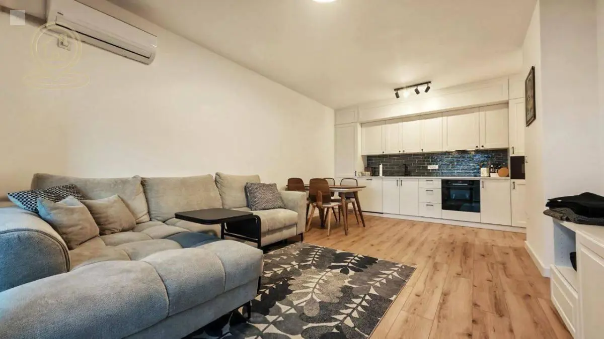 Trosoban stanovi Čukarica Banovo brdo 900 evra 