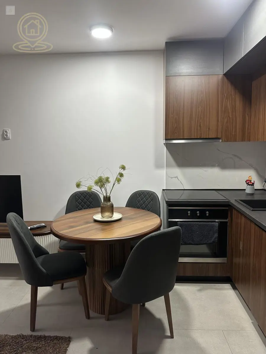  uknjizeni  novogradnja Trosoban stanovi Mediana - 500 evra 