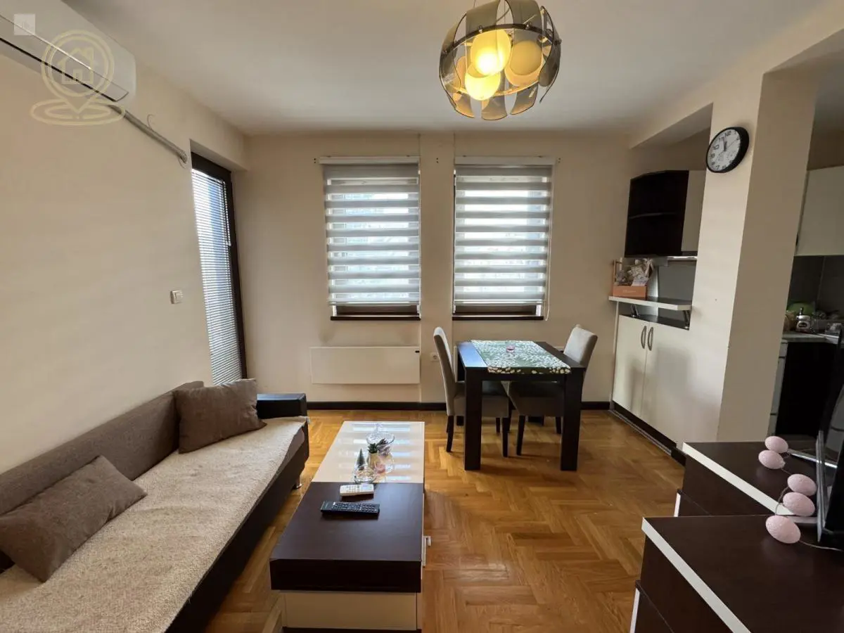  uknjizeni Jednosoban stanovi Mediana - 110000 evra 