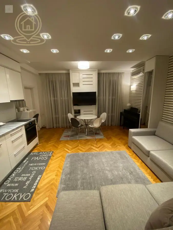  uknjizeni  novogradnja Jednoiposoban stanovi Centar - 600 evra 