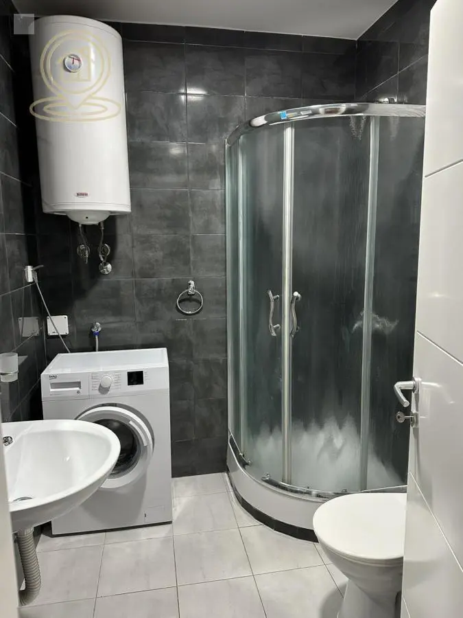  novogradnja Garsonjera stanovi Grbavica - 340 evra 