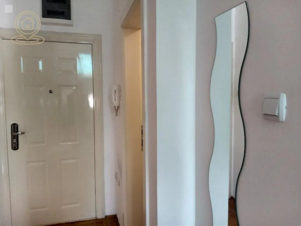 Garsonjera stanovi Adamovićevo Naselje - 300 evra 