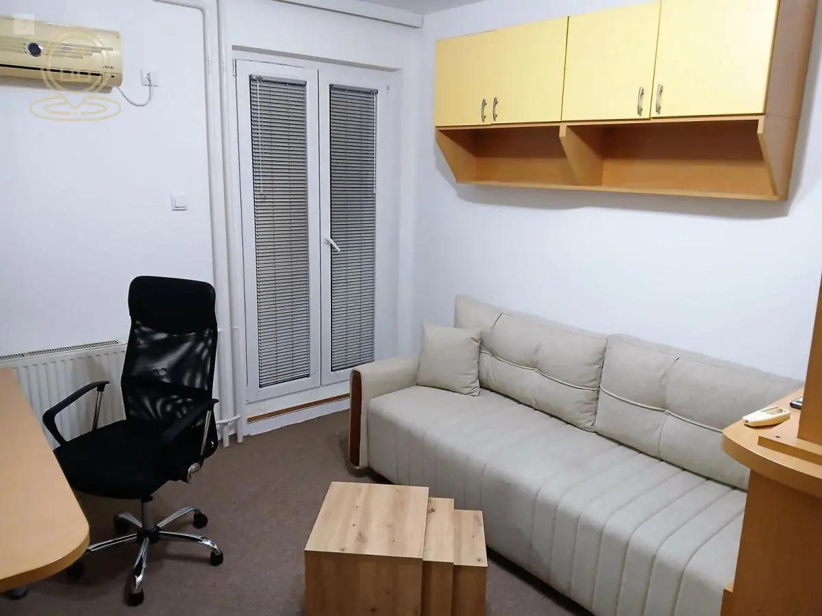 Garsonjera stanovi Podbara - 250 evra 