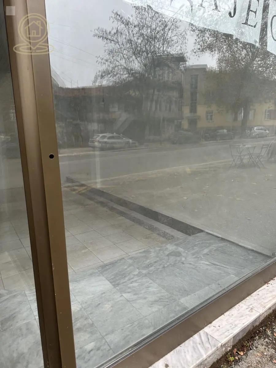 Niš Mediana poslovni prostor 400 evra 