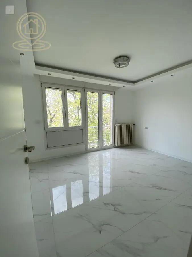 Niš Centar Dvosoban stanovi 450 evra 