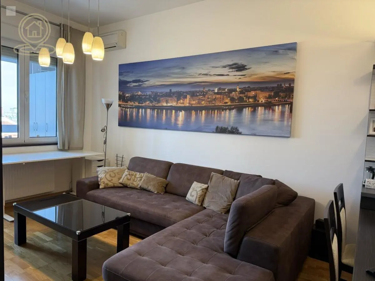  novogradnja Dvoiposoban stanovi Bulevar Oslobođenja - 850 evra 