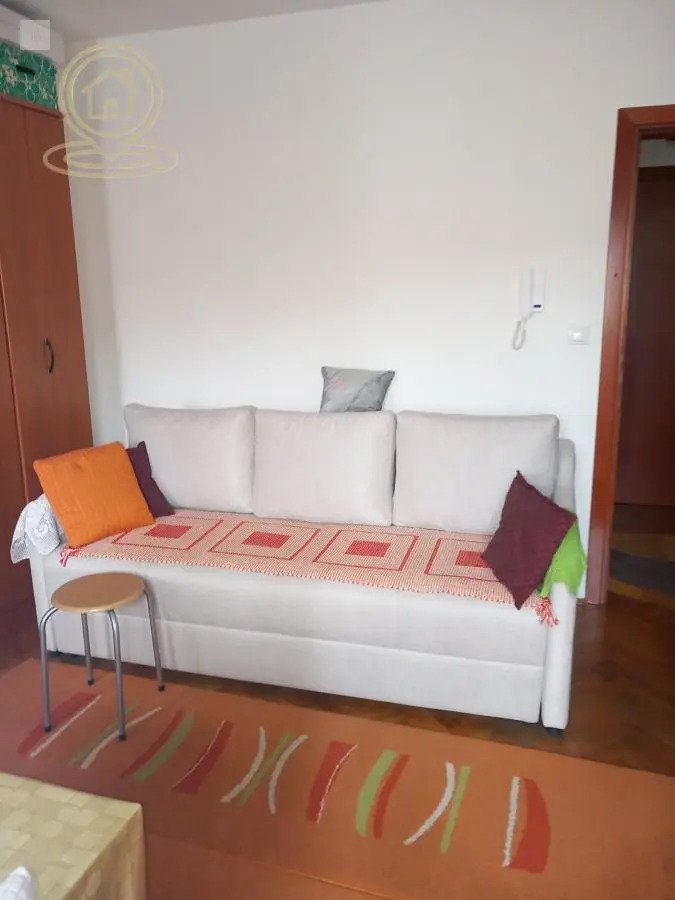 Novi Sad Podbara Garsonjera stanovi 300 evra 