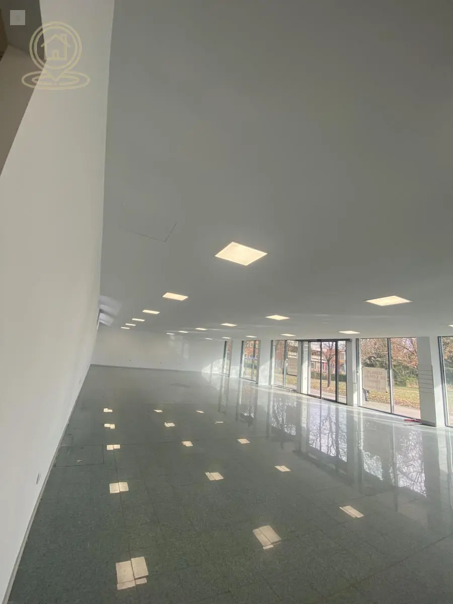 Niš Medijana poslovni prostor 4572 evra 