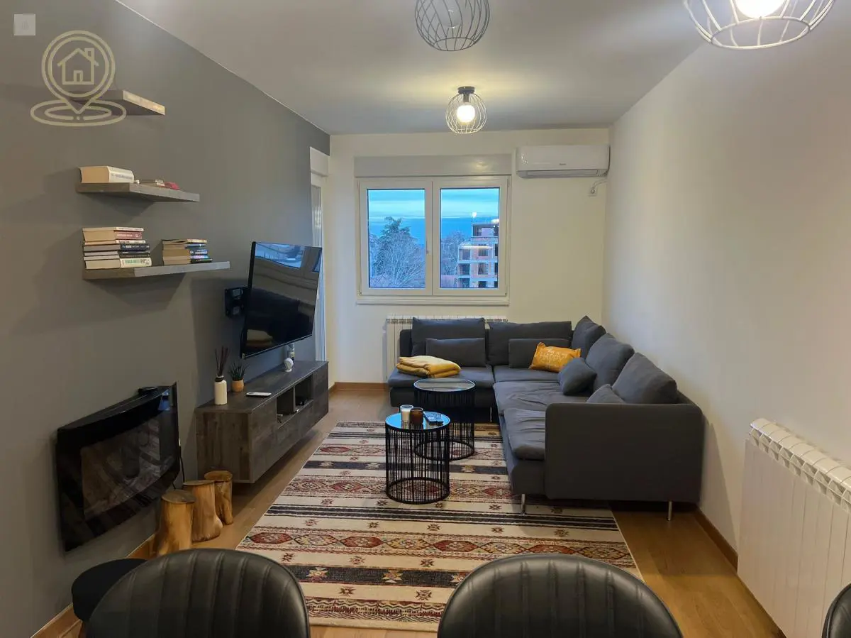 Beograd Zemun  novogradnja Trosoban stanovi 800 evra 