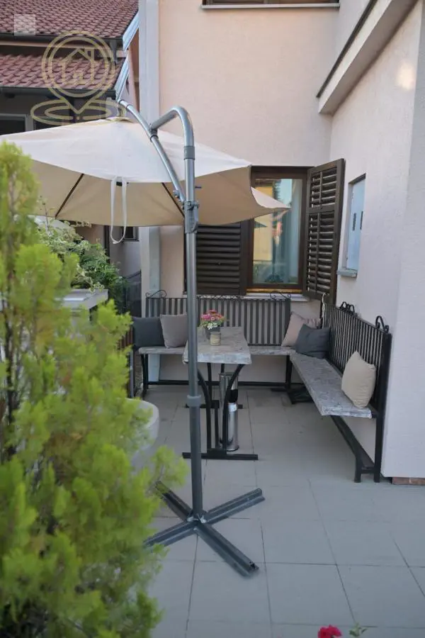  uknjizeni kuće Palilula Krnjača 255000 evra 