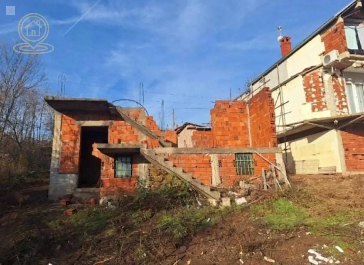 Niš Palilula plac 24000 evra 