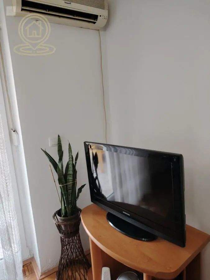 Jednosoban stanovi Sajmište - 300 evra 