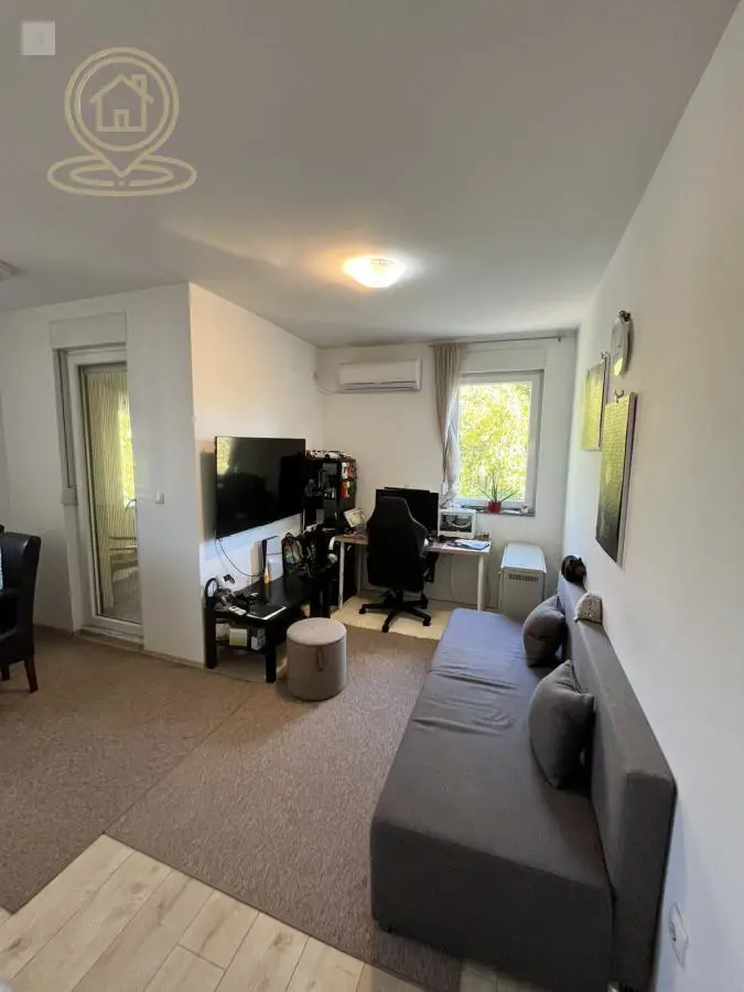 Dvoiposoban stanovi Zemun - 600 evra 