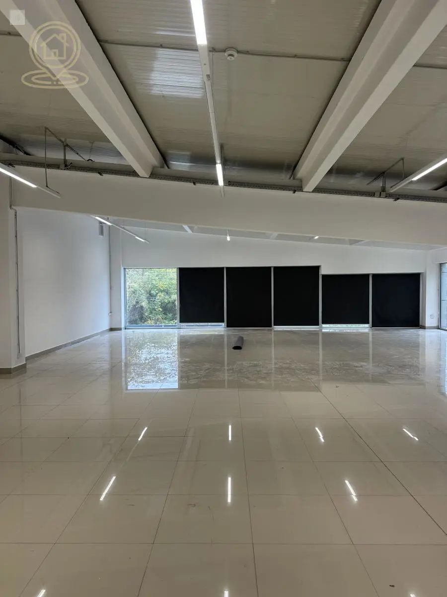 Niš Crveni Krst  novogradnja poslovni prostor 2000 evra 