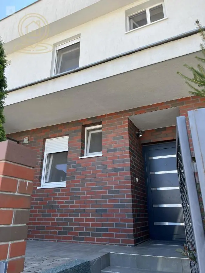 Novi Sad Petrovaradin  novogradnja  uknjizeni Trosoban stanovi 180250 evra 