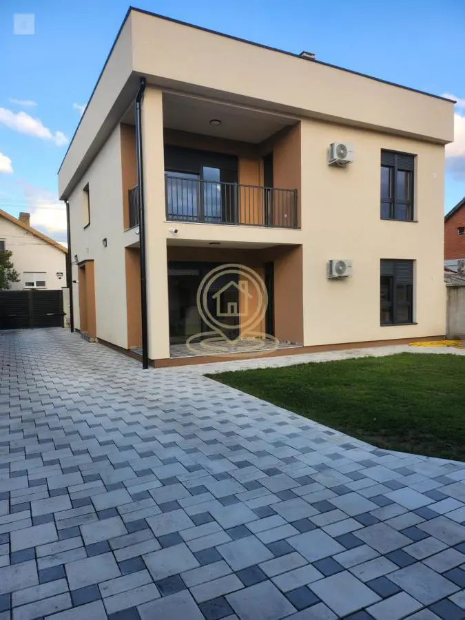 poslovna zgrada Novi Sad  uknjizeni 