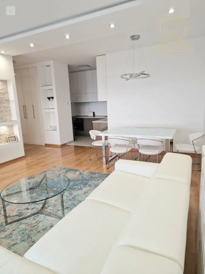 Novi Sad Centar Trosoban stanovi 1250 evra 