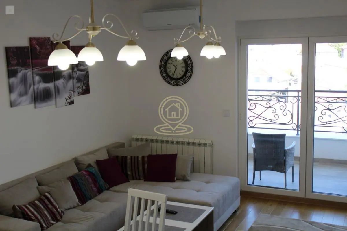 Dvosoban stanovi Voždovac Pašino i Lekino brdo 650 evra 