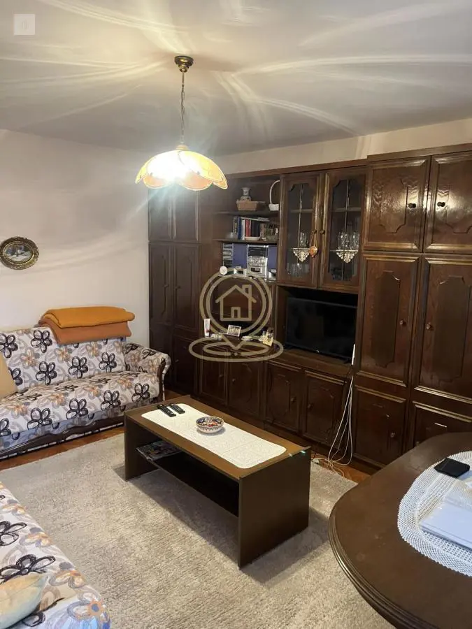 stanovi Novi Sad  uknjizeni Trosoban 