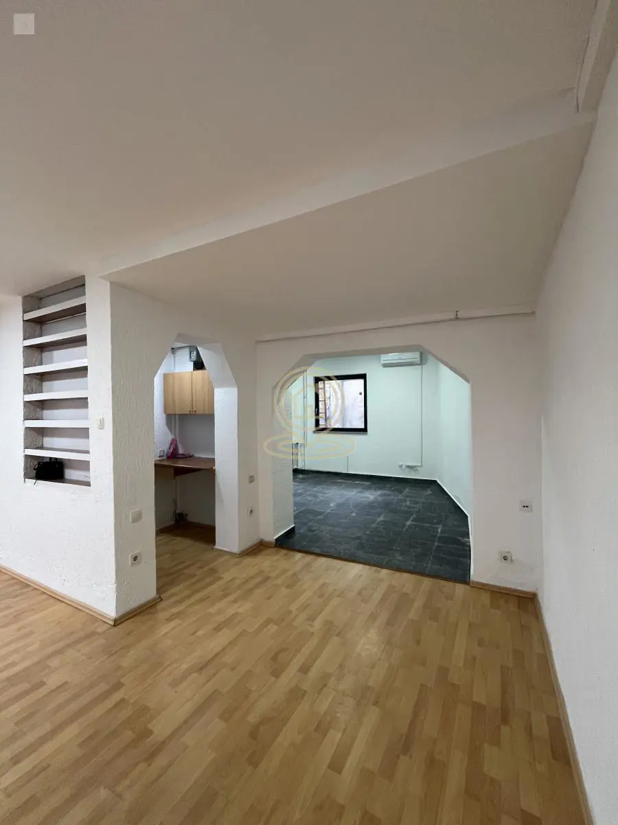 poslovni prostor Centar - 500 evra 