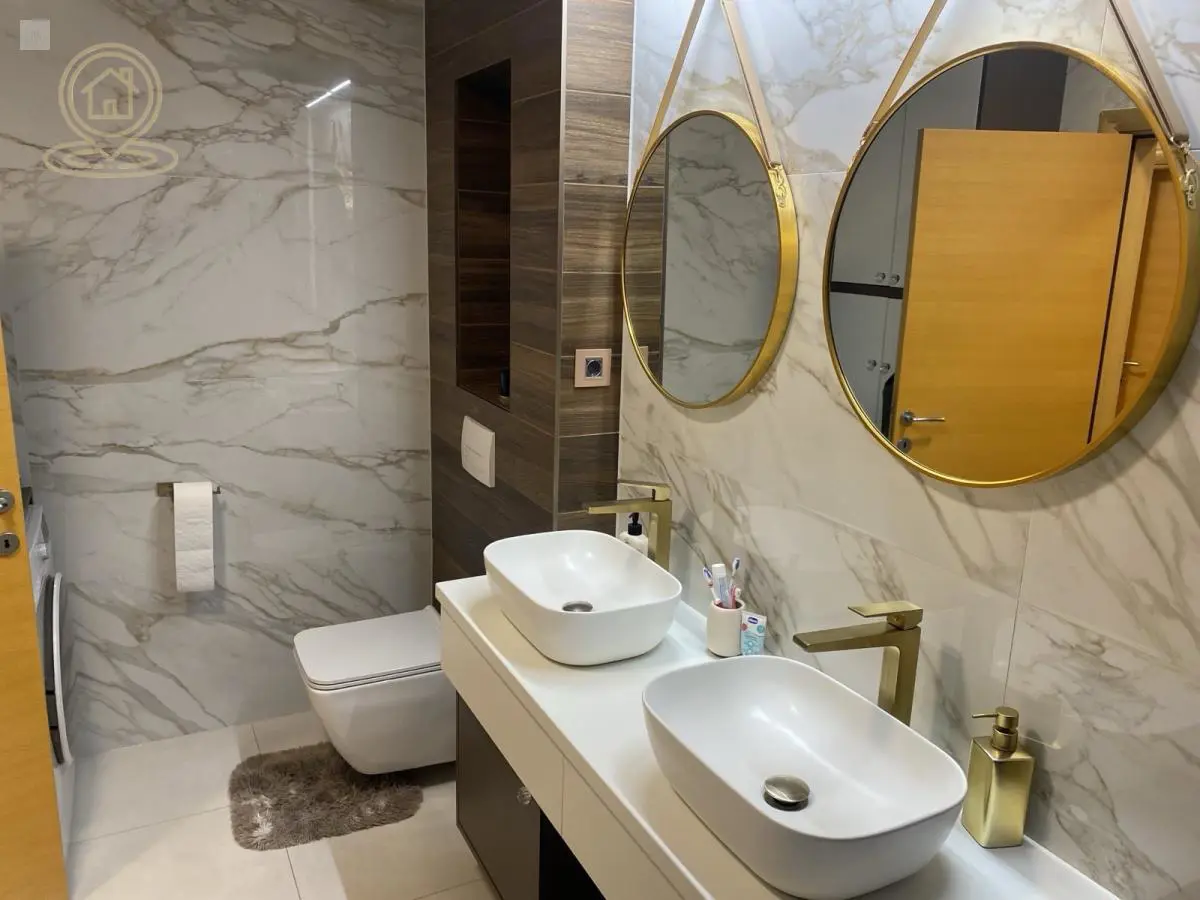 Trosoban stanovi Stari Grad - 321205 evra 