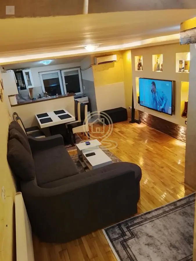 Dvosoban stanovi Voždovac Braće Jerković I II 500 evra 